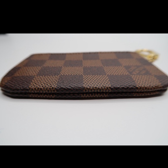 ♥️SOLD ♥️ Louis Vuitton Damier Ebene Key Pouch - Picture 4 of 8